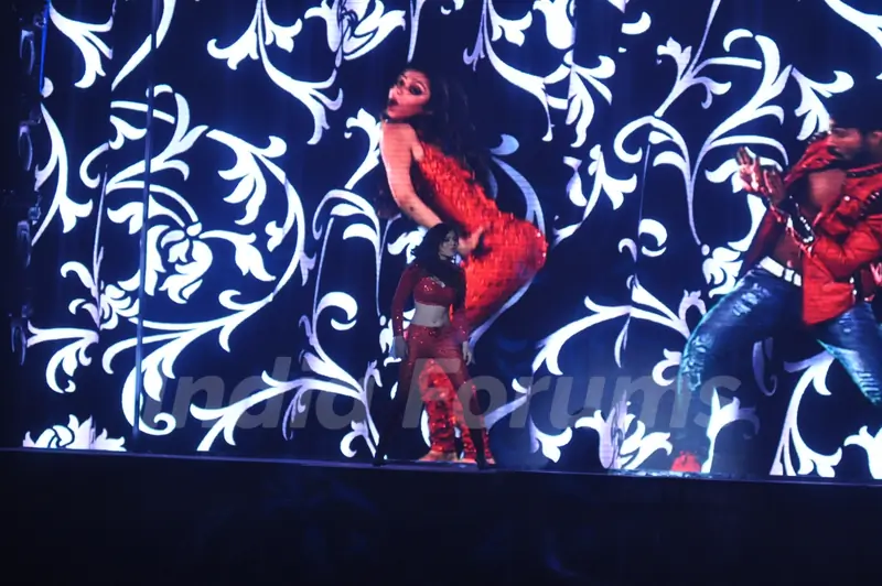 Drashti and Salman perform on Jhalak Dikhhla Jaa Super Finale