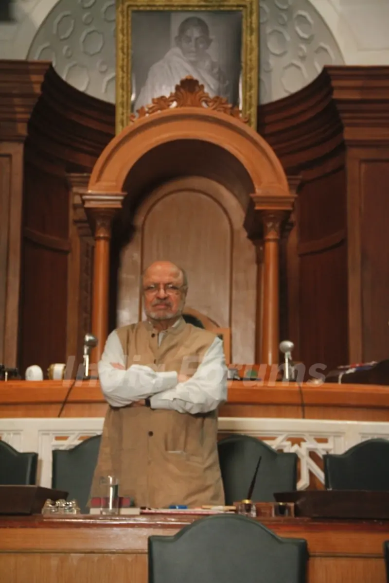 Shyam Benegal shoots for 'Samvidhan'