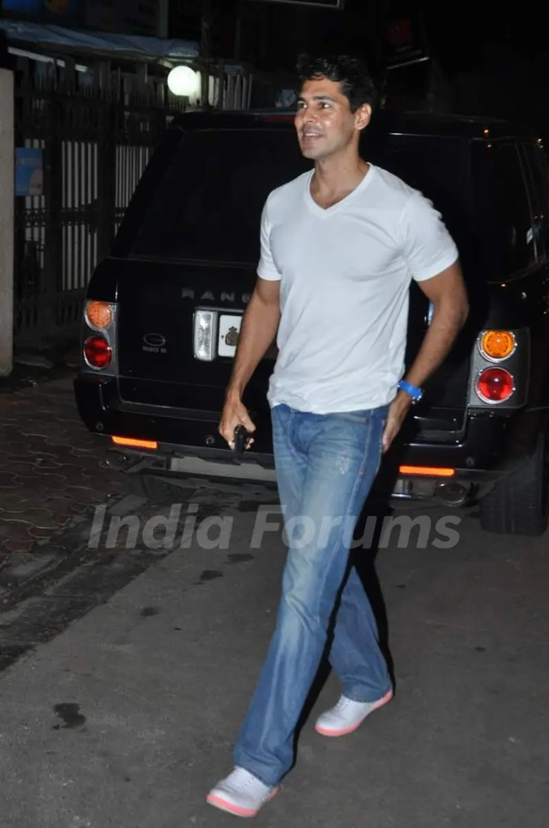 Dino Morea arrive for Chunky Pandey's Birthday Bash