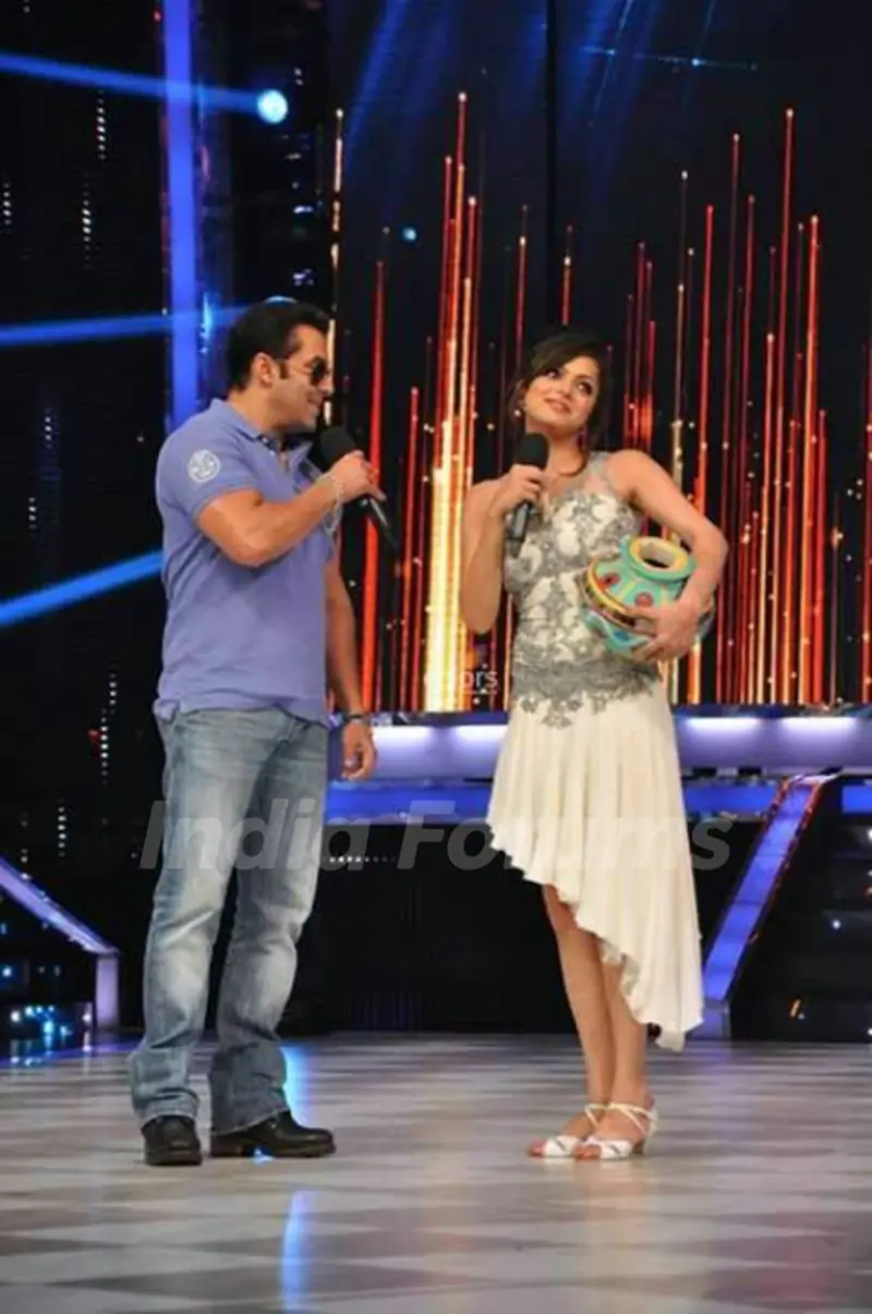Drashti Dhami and Salman Khan In Jhalak