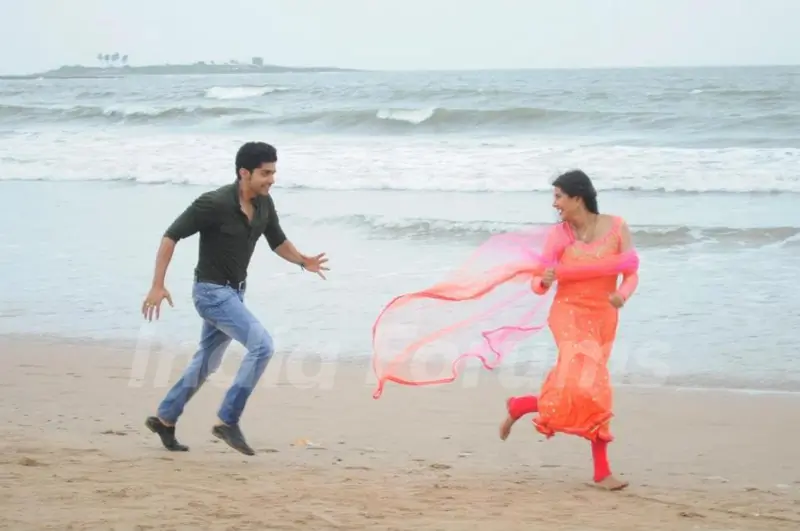 Gurmeet Choudhary and Kratika Sengar in Punar Vivah