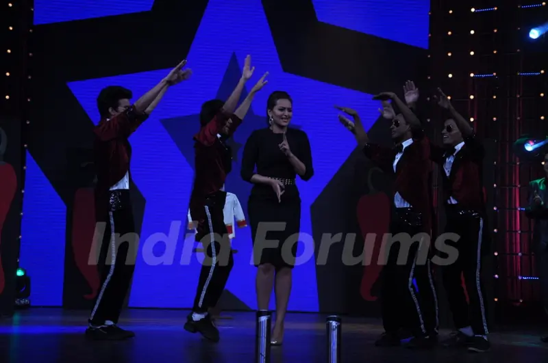 Sonakshi Sinha performs during 'Bulet Raja' Promotions