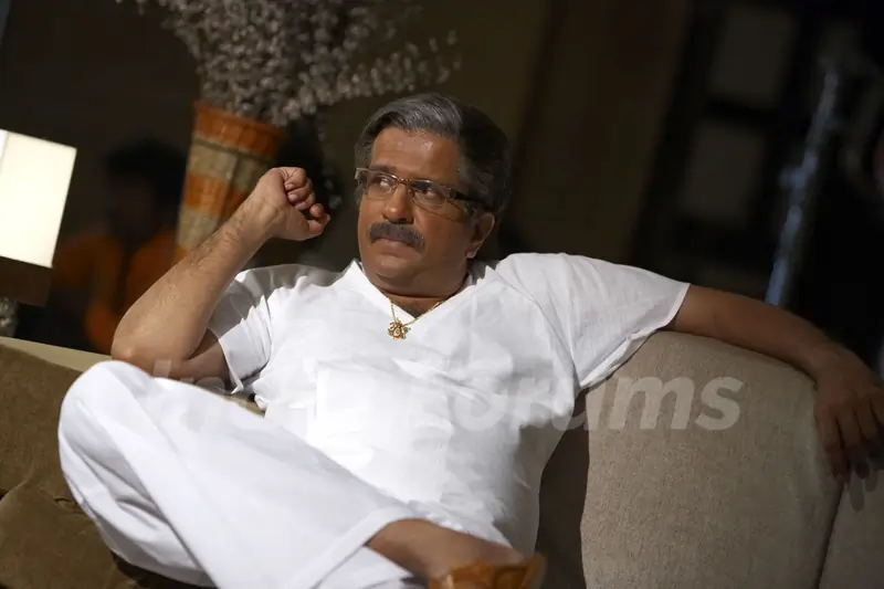 Darshan Jariwala in Life Partner movie