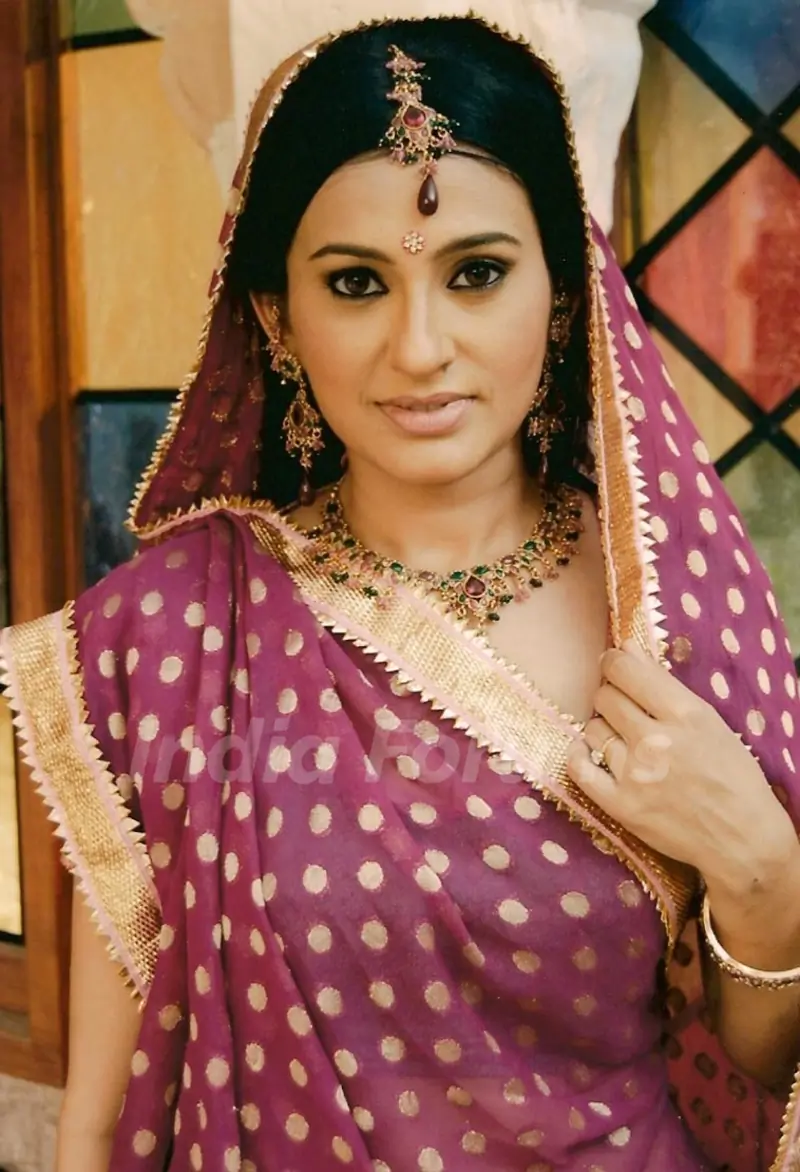 A still image of Sumitra in the show Balika Vadhu