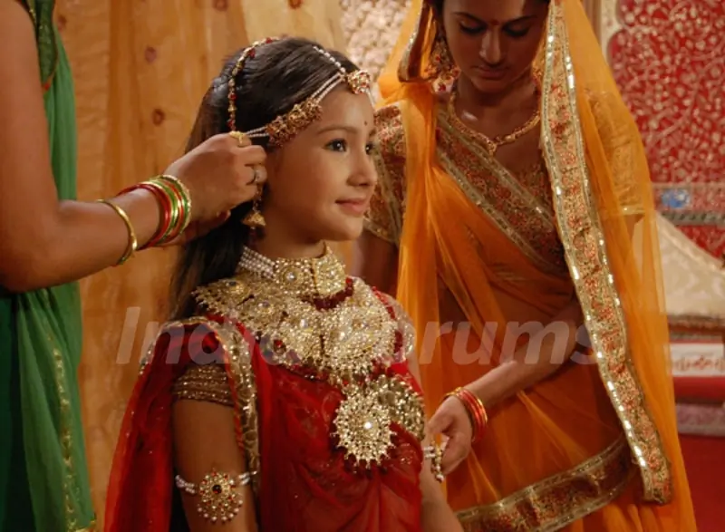 A still image of Aashika Bhatia as Meera in  Meera