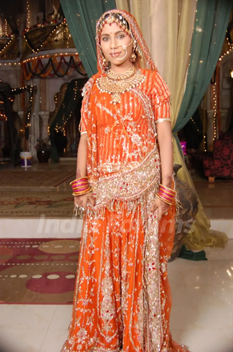 Sugna wearing a Bridal dress in Balika Vadhu