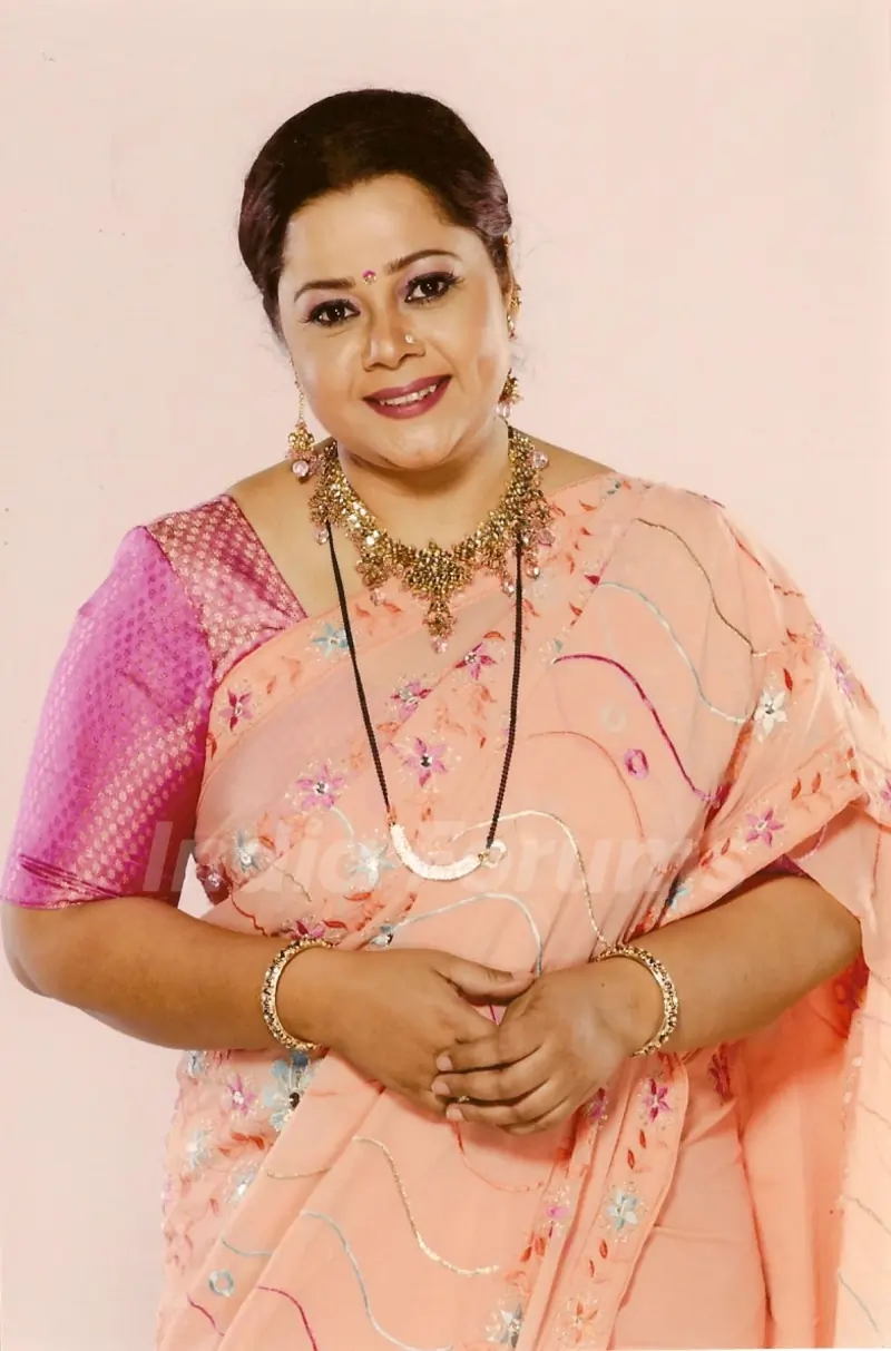 Mere Ghar Aayi Ek Nanhi Pari