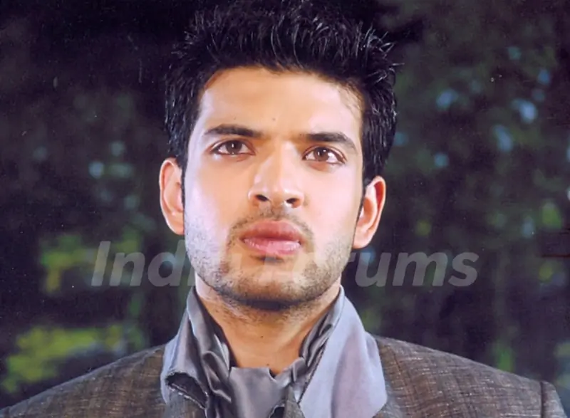 Karan Kundra looking hot