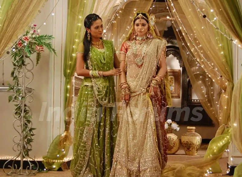 Jyoti walking towards Mandap