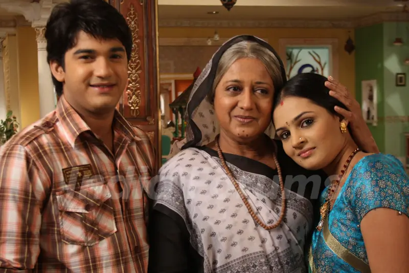 Mohan, Bhakti and Nani in the show Hamari Devrani