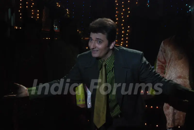 Indrajit Rajvansh doing dance