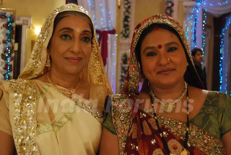 Kaushalya with mother Sumitra