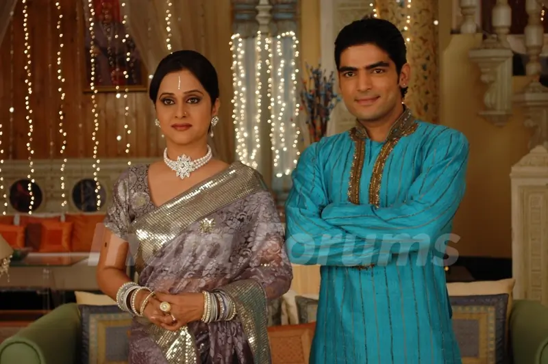 Choti Rani and Rudra looking happy