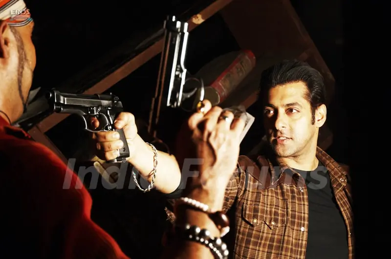 Salman Khan showing rifle