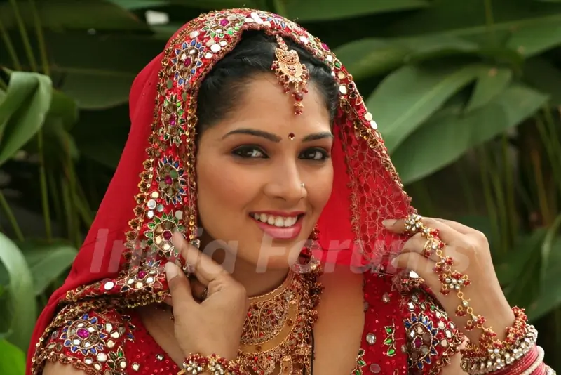 Bandini looking like a bride