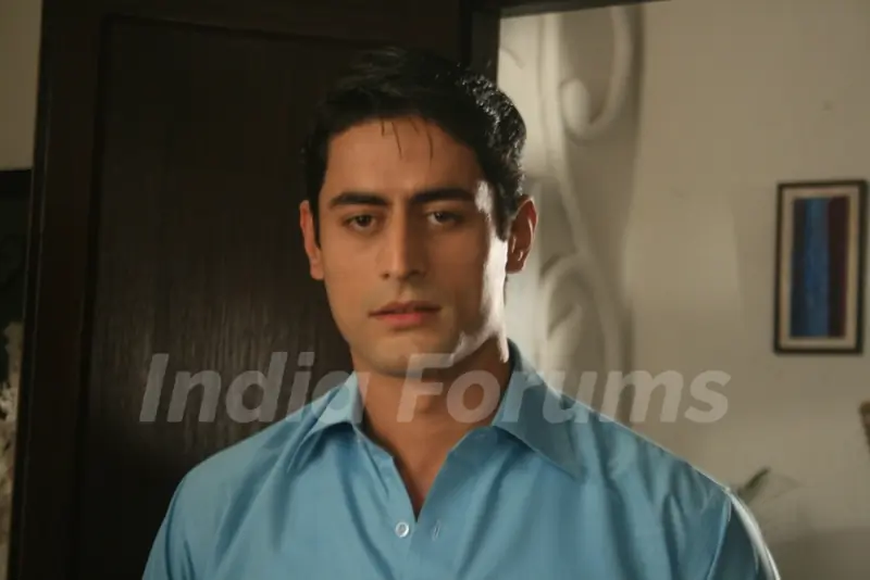 Mohit Raina as Garv
