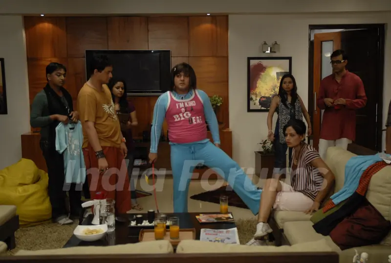 Scene from Ghar Ki Baat Hai