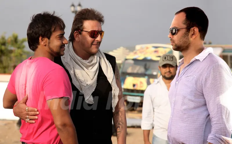 A still image of Sanjay Dutt and Ajay Devgan