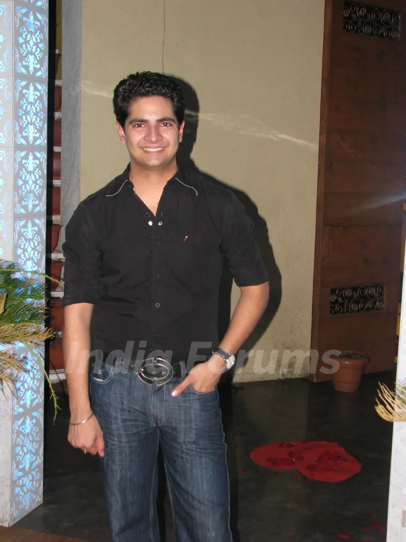Karan Mehra