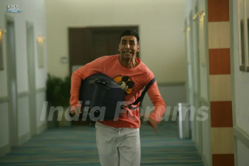 Akshay Kumar looking feared