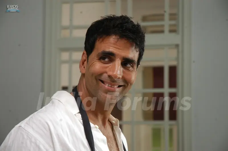 Akshay Kumar looking funny