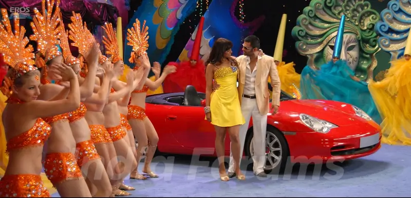 Still of Sunil Shetty and Sameera Reddy