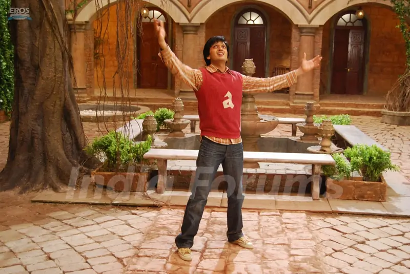 Ritesh Deshmukh singing a song for Jacqueline