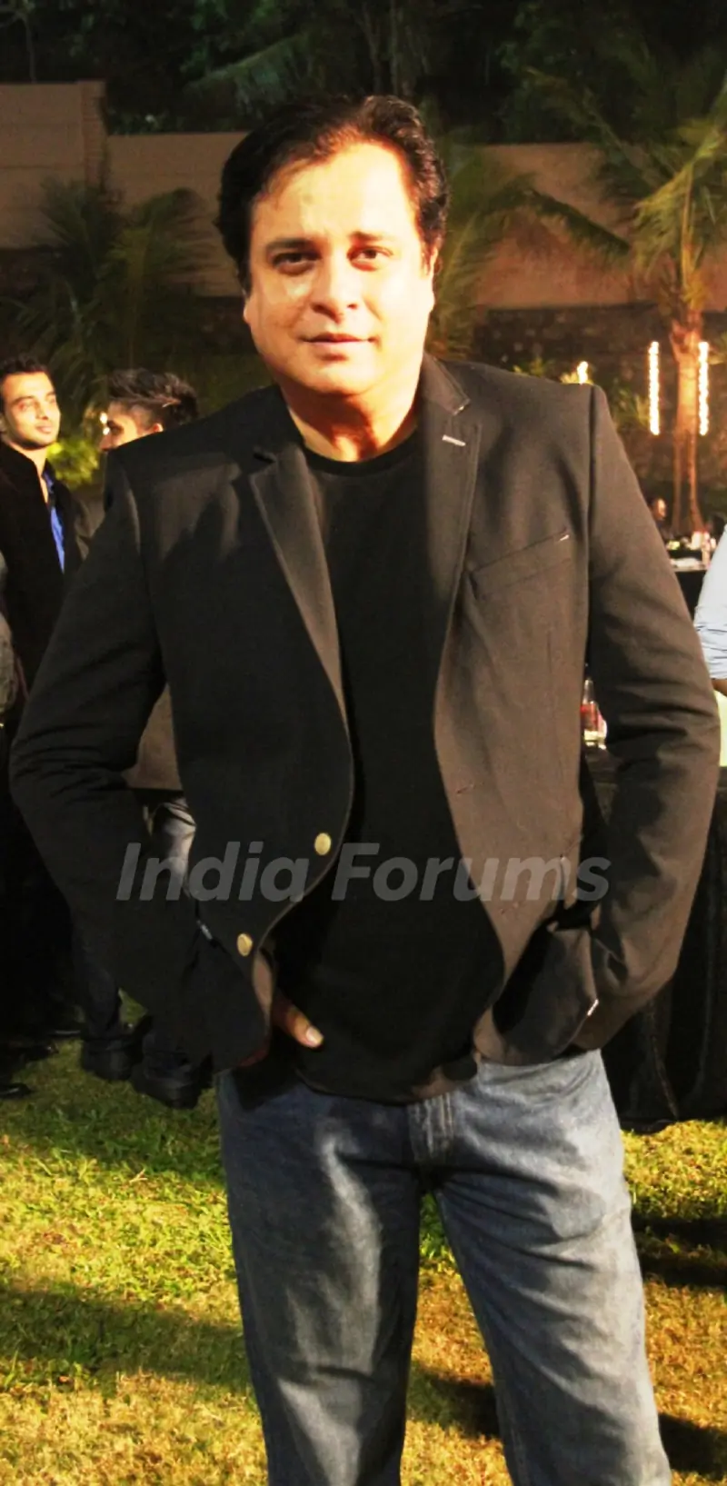 Mahesh Thakur was present at the Satya 2 Theme Party