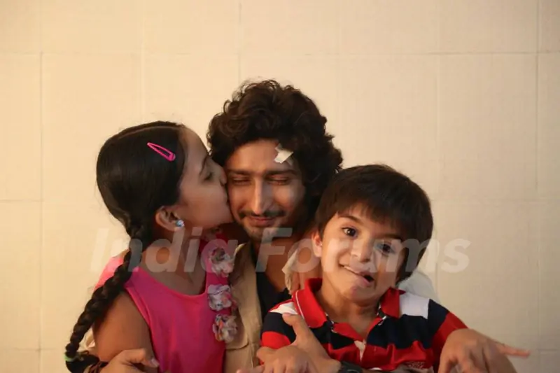 Kunal Karan Kapoor, Ashnoor Kaur and Shivansh Kotia