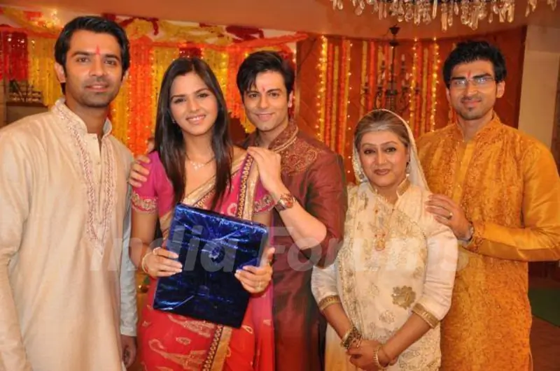 Barun , Daljeet , Akshay , Karan and Jayshree