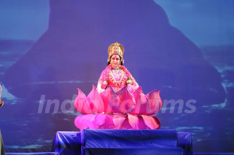 Shree Shree Kali Puja inaugurated by a performance by Hema Malini