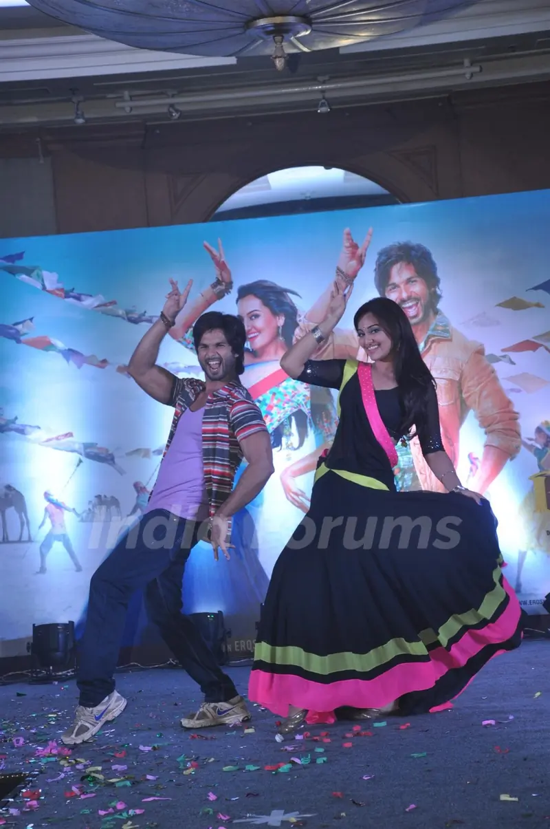 Sonakshi Sinha and Shahid Kapoor at R...Rajkumar - Music Launch
