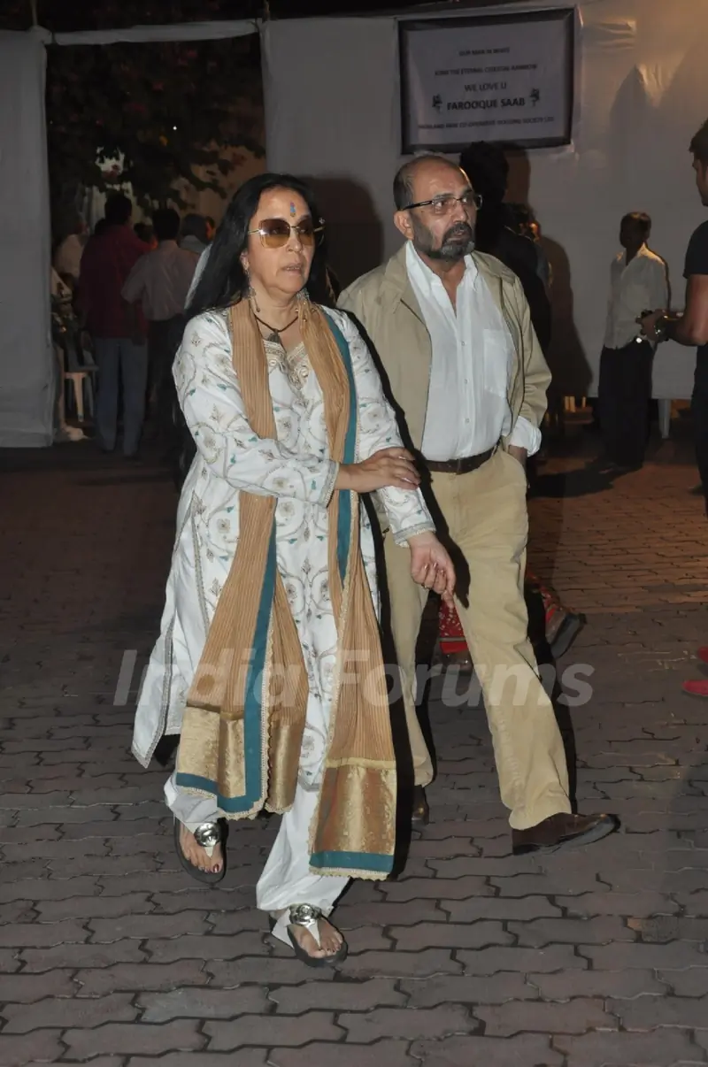 Ila Arun was at Farooq Shaikh's Condolence Meeting