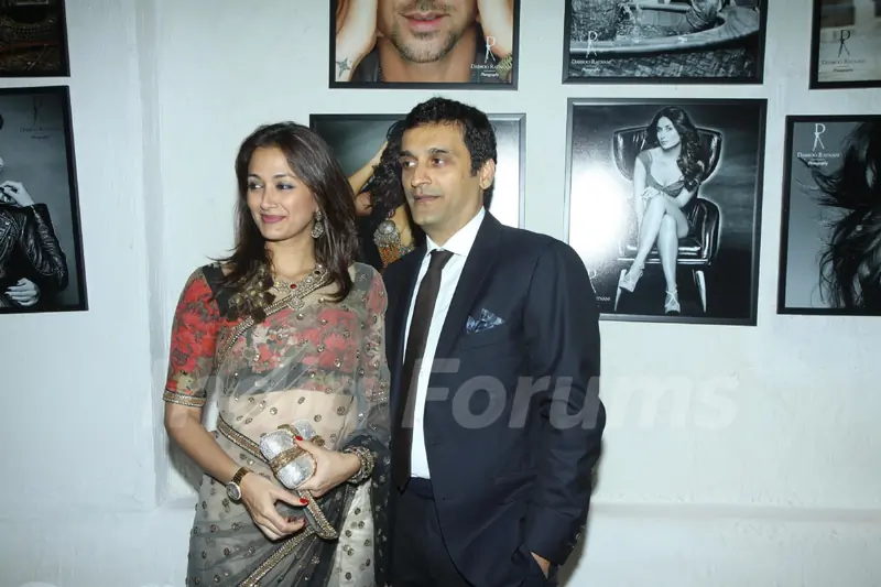 Gayatri Joshi and her husband were at Dabboo Ratnani's 2014 Calendar launch