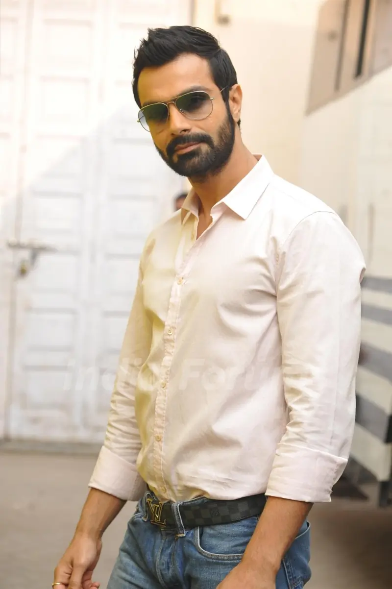 Ashmit Patel at the Promotion of 'Jai ho'