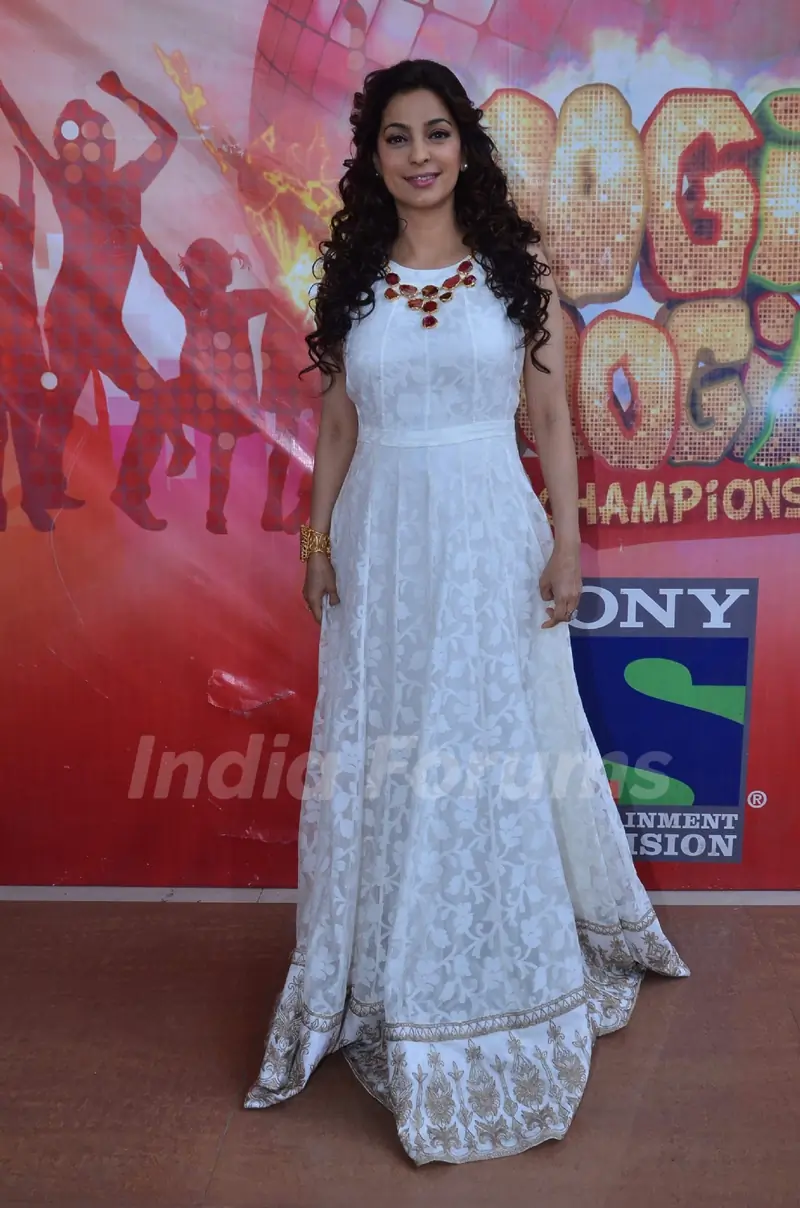 Juhi Chawla was seen at the Promotion of Gulaab Gang on Boogie Woogie