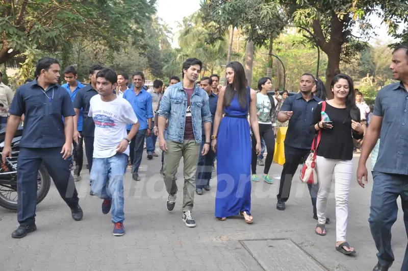 Varun and Nargis arrives for Promotions of Main Tera Hero