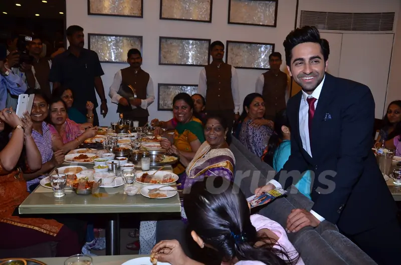 Ayushmann promotes Bewakoofian
