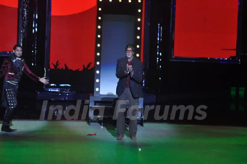 Amitabh Bachchan promotes film Bhootnath Returns on India's Got Talent Season 5