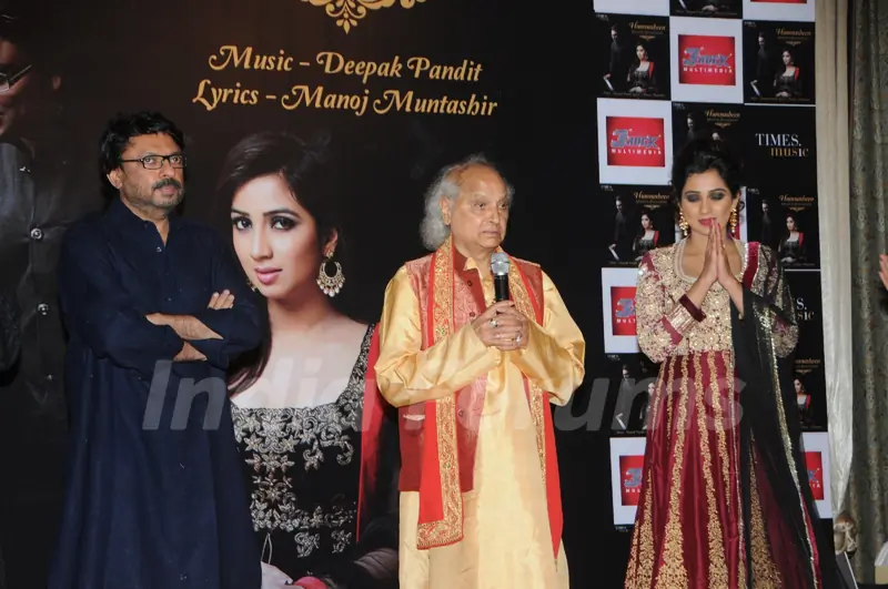 Shreya Ghosal with Sanjay Leela Bhansali and Pandit Jasraj at her 1st Ghazal Album Launch