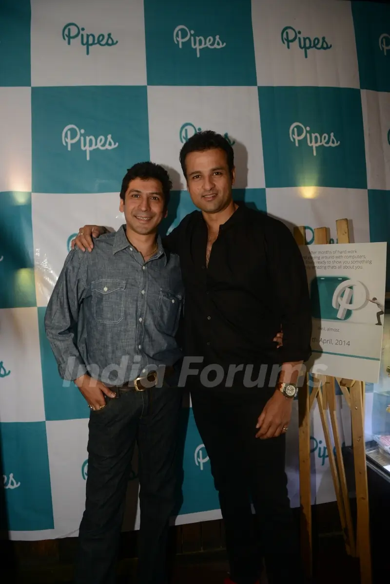 Launch party of a new mobile news-tracker application Pipes