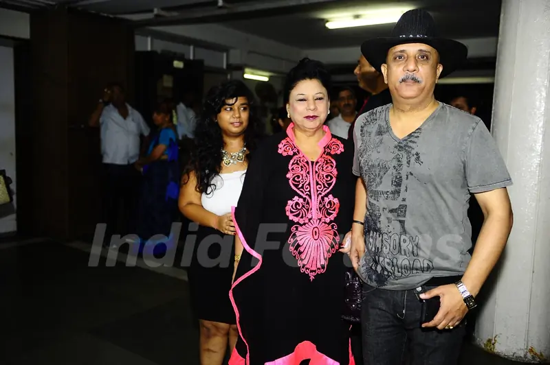 Rajesh Puri with family at the Premiere of the play 'Hum Do Hamare Woh'