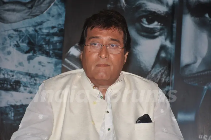 Vinod Khanna was seen at the Press conference of Koyelaancha