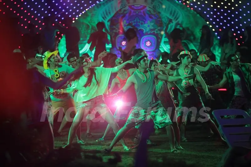 Lekar Hum Deewana Dil