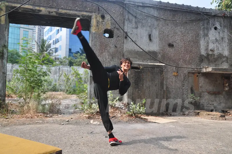 Tiger Shroff performs live action