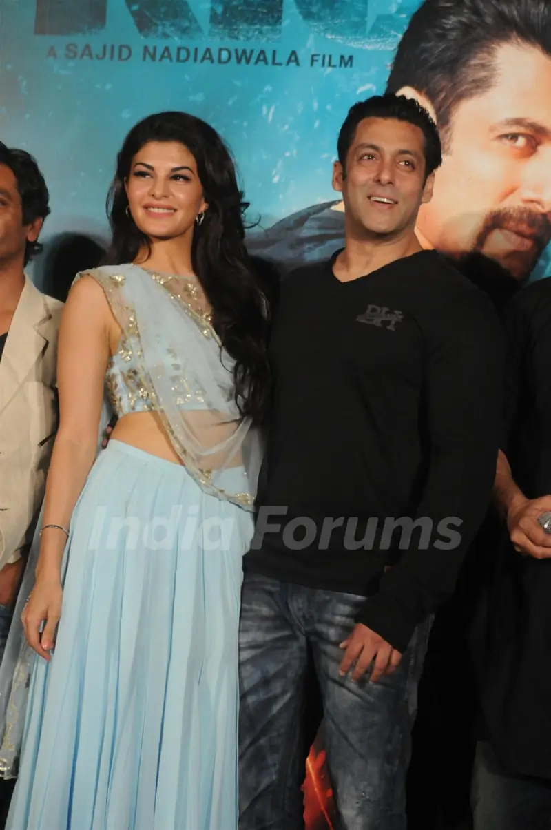 Jacqueline Fernandes and Salman Khan at the Trailer Launch of 'Kick'