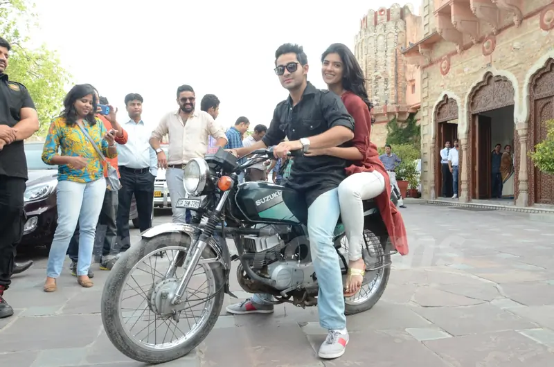 Armaan and Deeksha's journey to Jaipur.