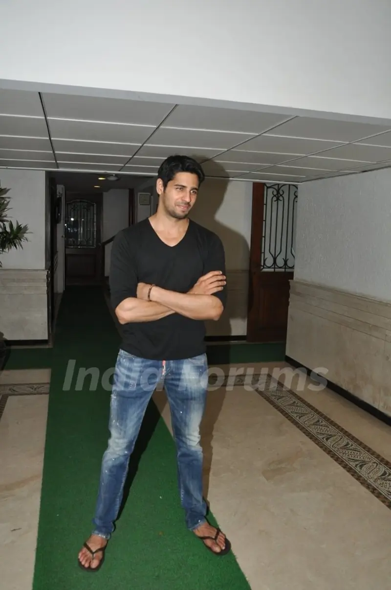 Sidharth Malhotra hosts a success party for Ek Villain