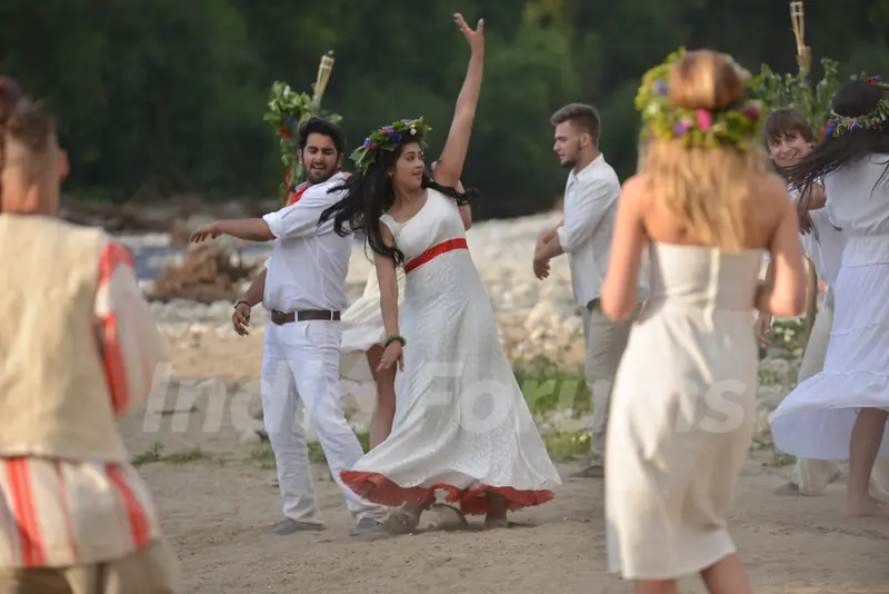 Vishal and Digangana shooting a dance sequence in Poland