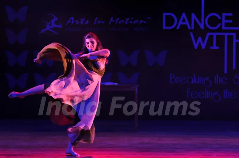 Aanchal Gupta Performing at  the stage of Dance with Joy '14 - Arts in Motion